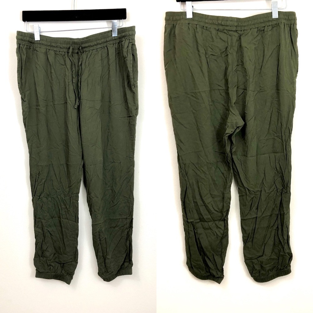 3/$23 Army Green Joggers Size XL
